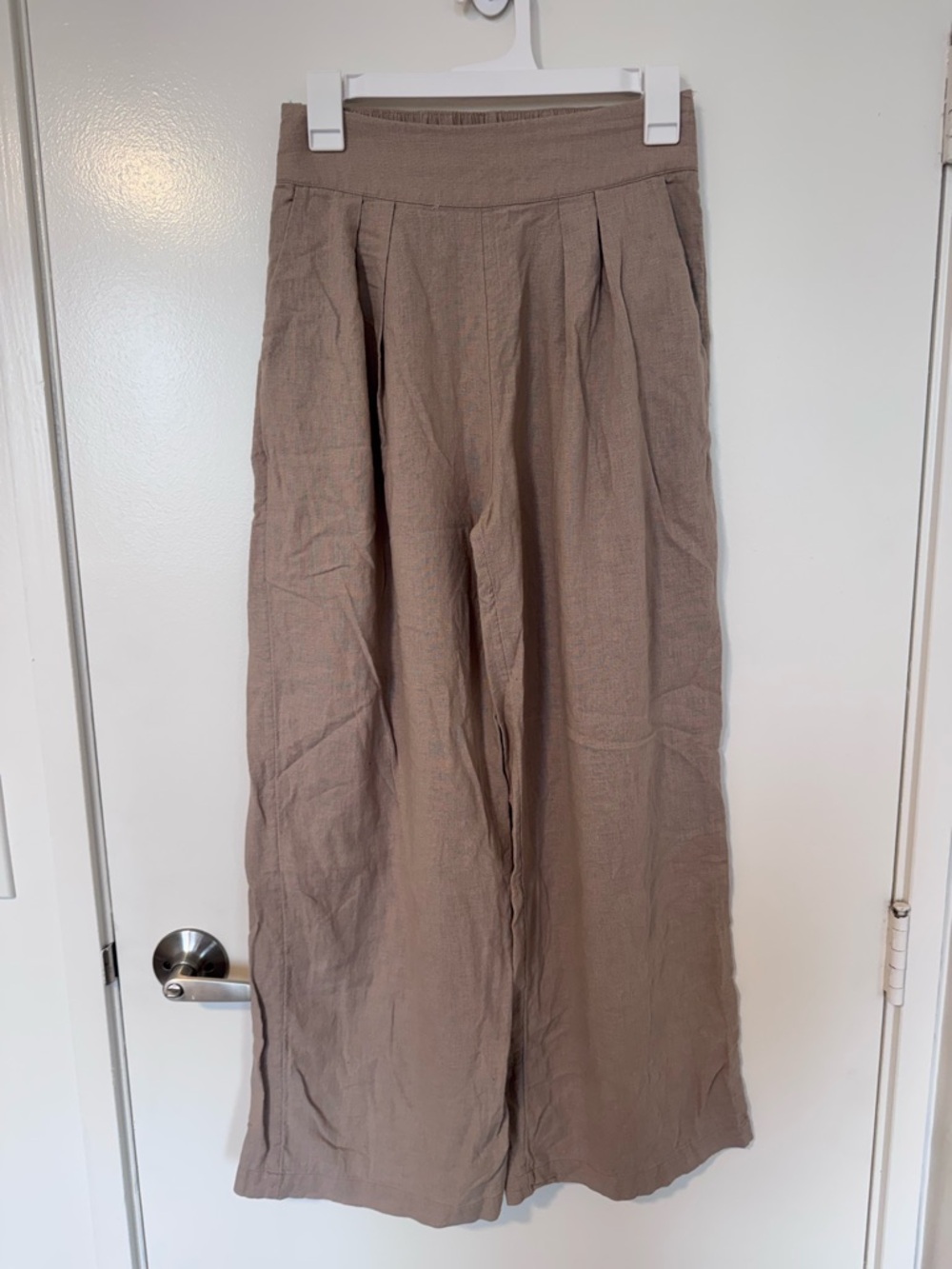 Abercrombie & Fitch Wide Leg Pants in Taupe